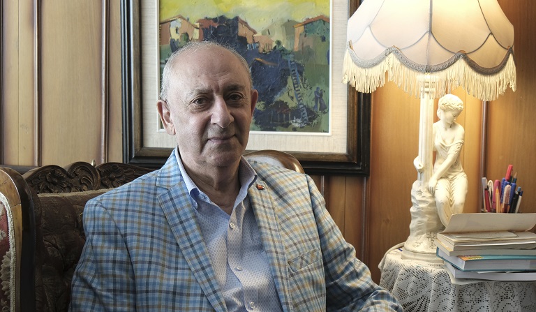 Dayım Orhan Akbulut