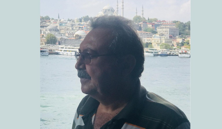 Debisine sığmayan bir ırmak gibi-Mehmet Aras
